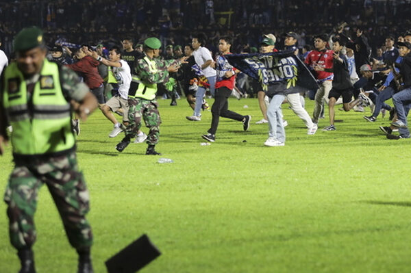 La tragedia en Indonesia que enluta al mundo del fútbol
