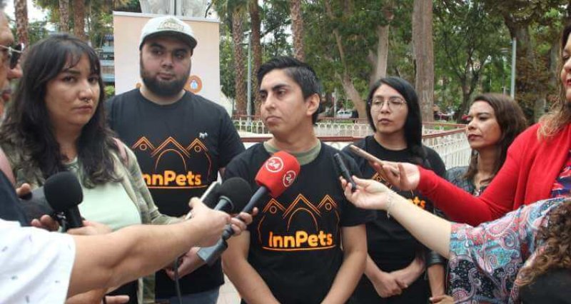 Emprendedora chilena creó aplicación móvil para hospedaje y servicios para mascotas